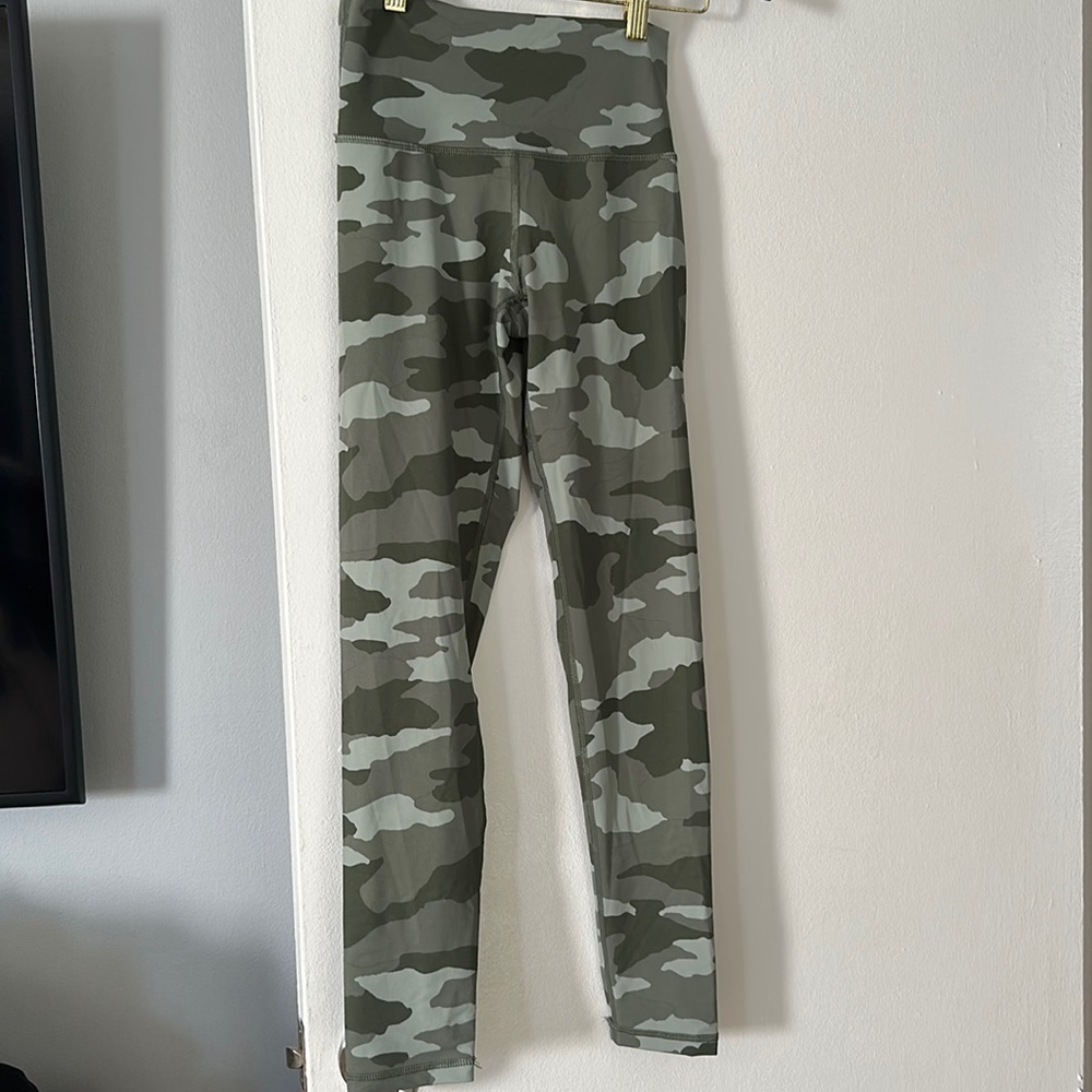 Aerie Green Camo Leggings